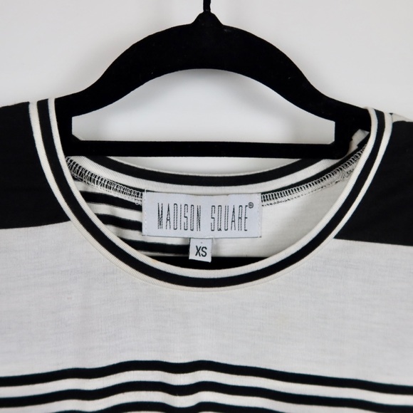 Maddison Square top size XS black white striped - Picture 4 of 7